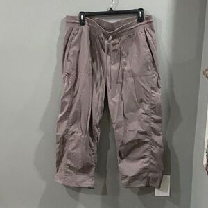 Women’s capris in brownish gray